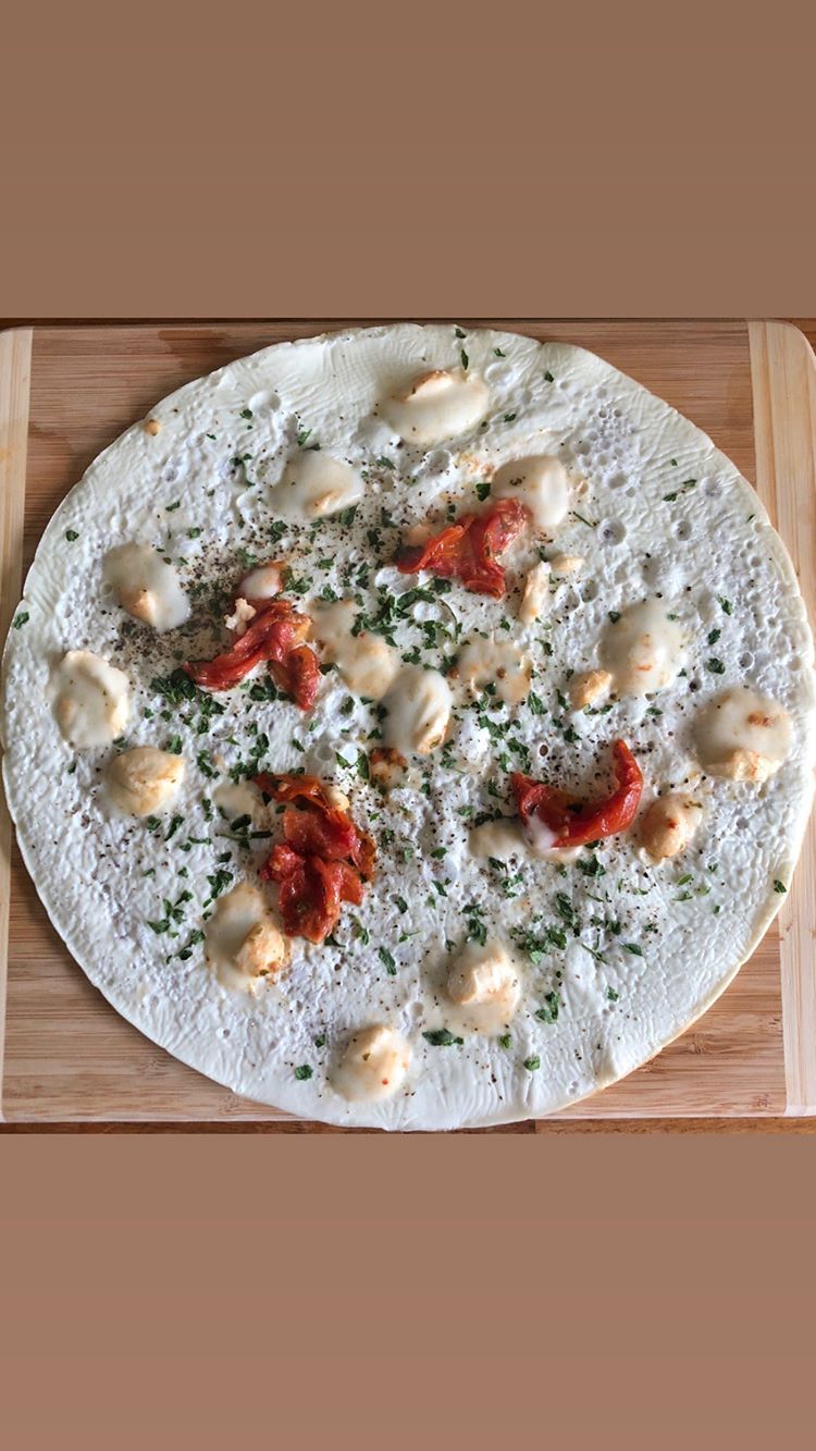 EGG WHITE PIZZA WITH MOZARELLA AND SLOW ROASTED TOMATOES